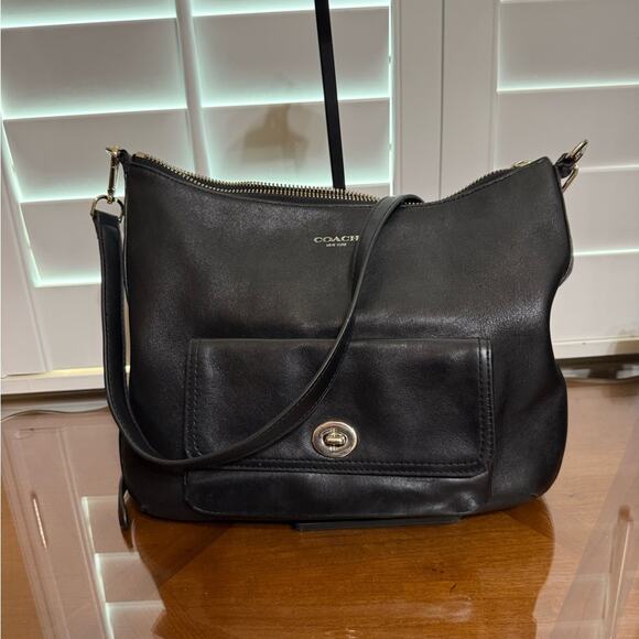 Coach Black Shoulder Bag - Picture 2 of 13